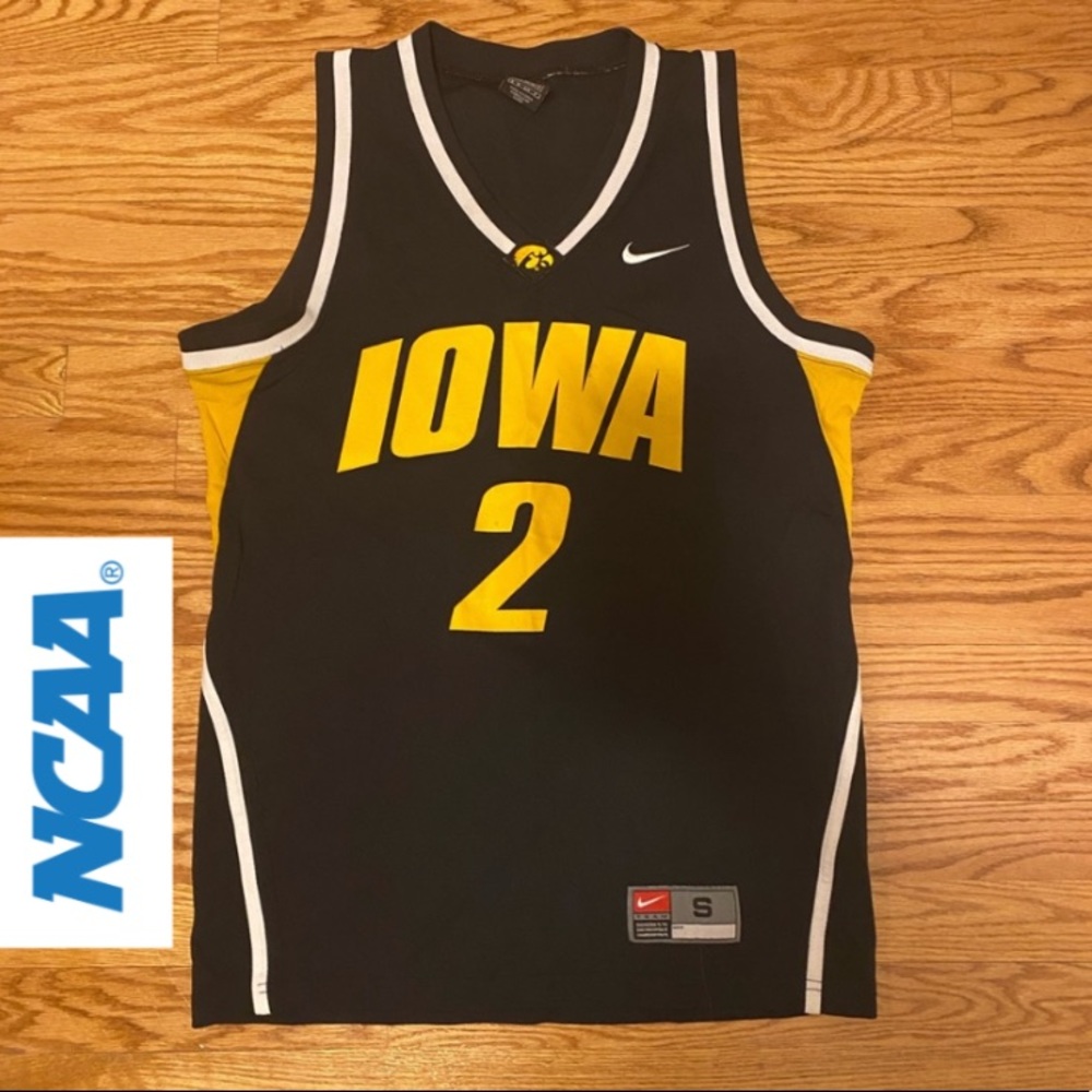 NCAA Iowa Hawkeyes basketball jersey size - S